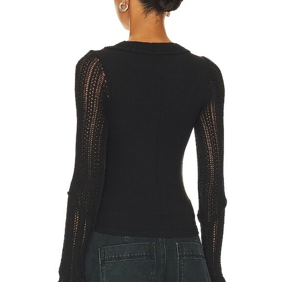Free People (Revolve) Cuffing Season Top in Black size Medium. NWT sold out size - Picture 3 of 8